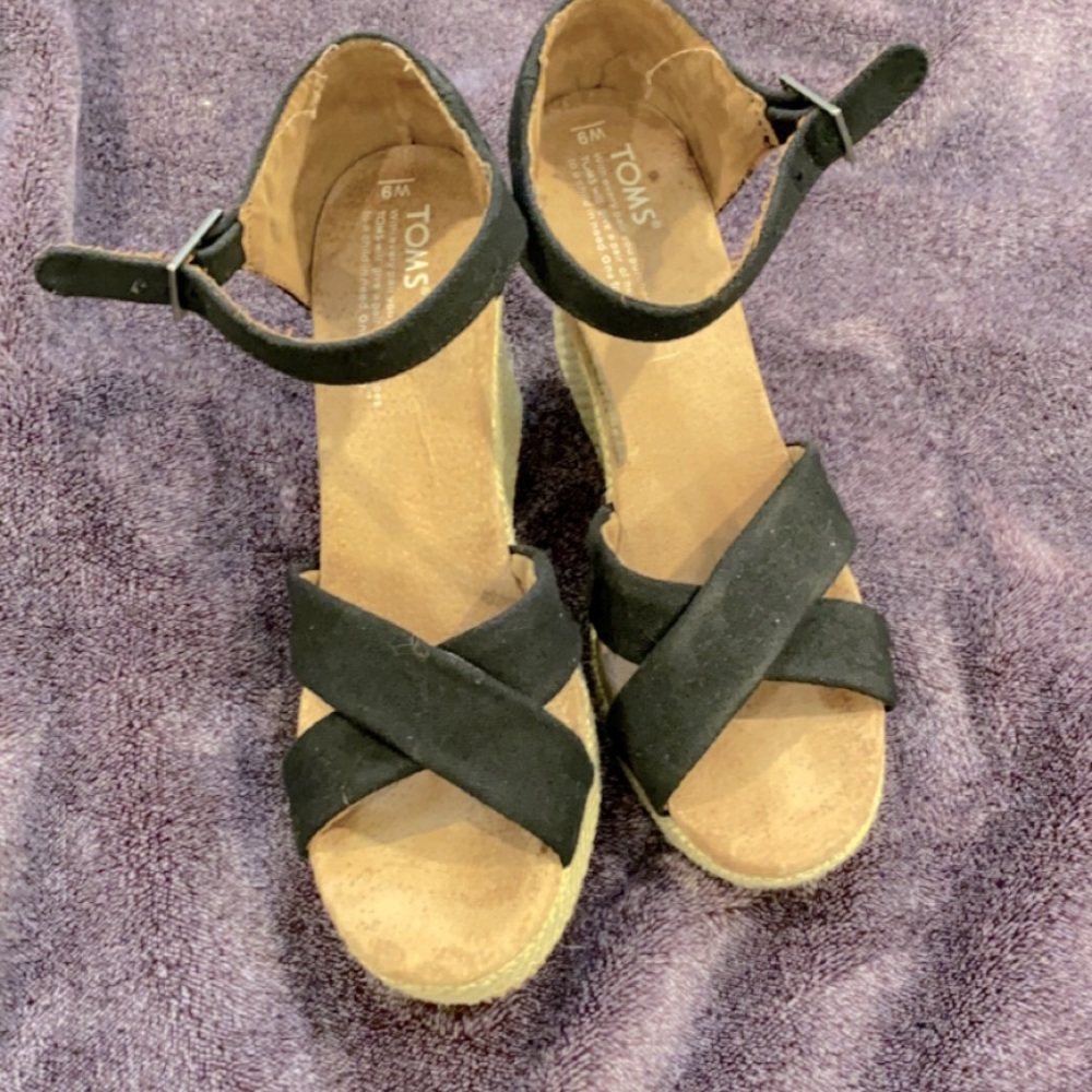 Toms wedges